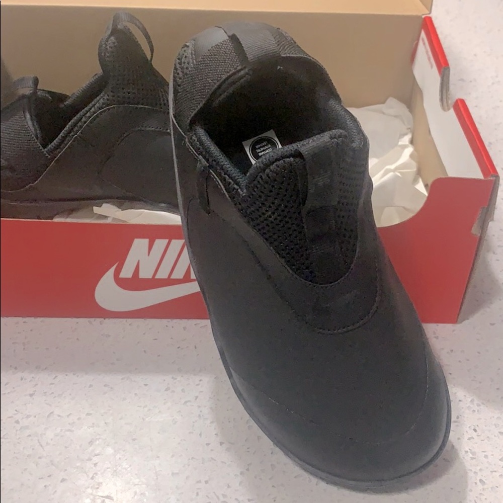 Nike Zoom Pulse all blk size WMN 7.5 MN 6 NWT